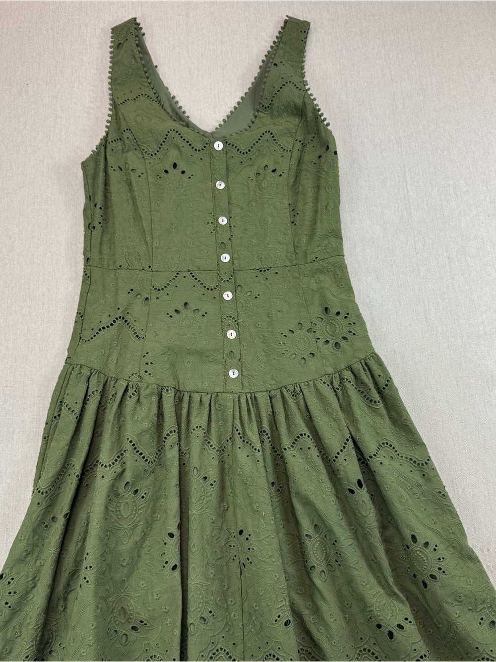 House Of Harlow 1960 Drop Waist Eyelet Faux Button Front Dress Olive Green Sz 6 - Picture 2 of 14